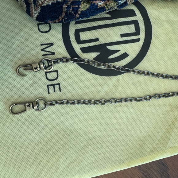 Floral Tapestry Handbag with Silver Accents - Picture 9 of 10